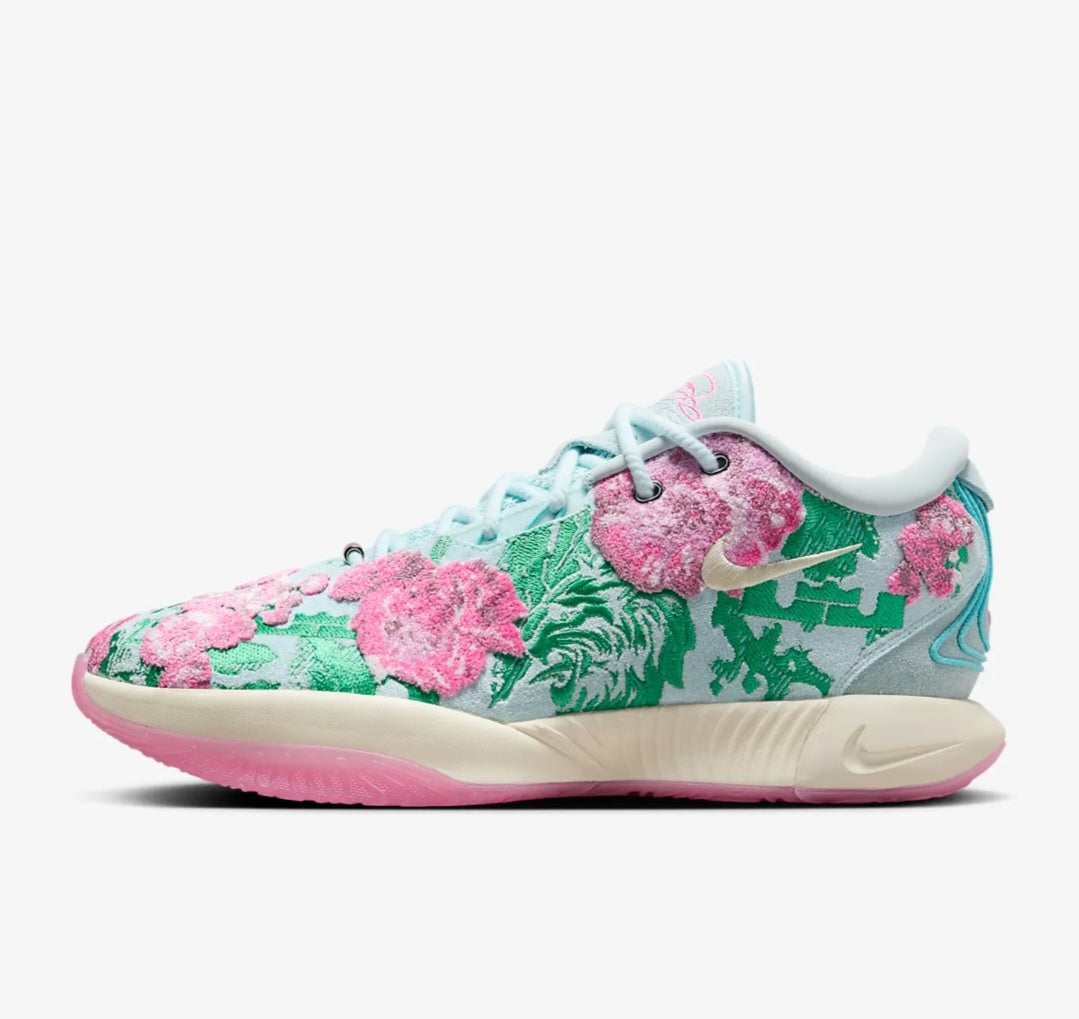 Lebron 21 Premium Grandma